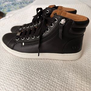 Ugg sneaker bootie- never worn